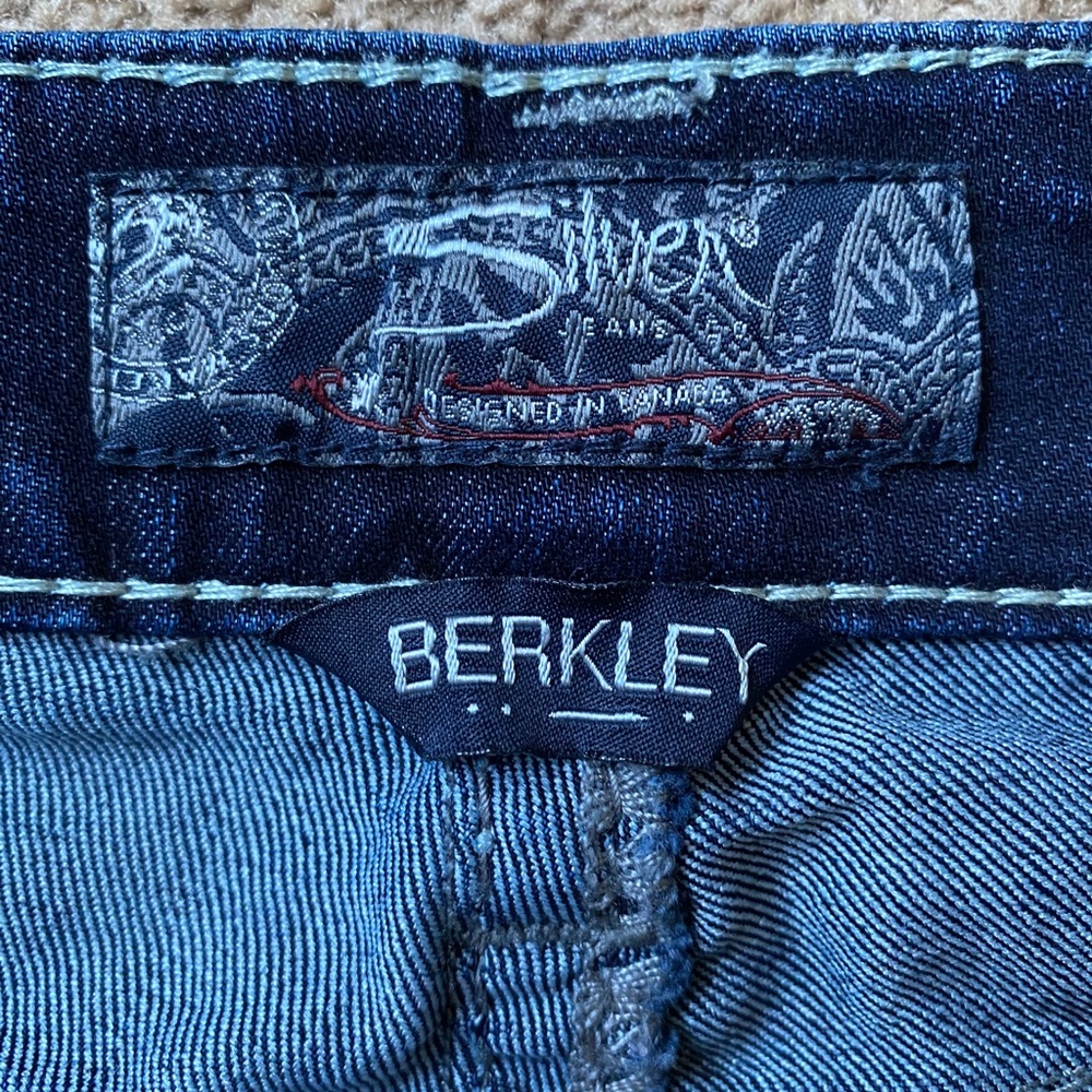 Berkeley Jeans By Silver - image 3